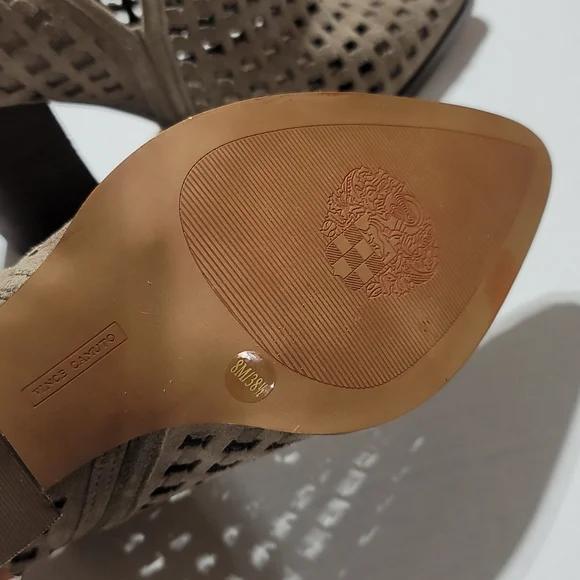 VINCE CAMUTO Brown Suede Ankle Boots Womens High Heel Booties Size 8M - Picture 2 of 16